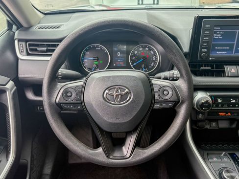 Used 2022 Toyota RAV4 XLE w/ Convenience Package AWD/4WD image 31