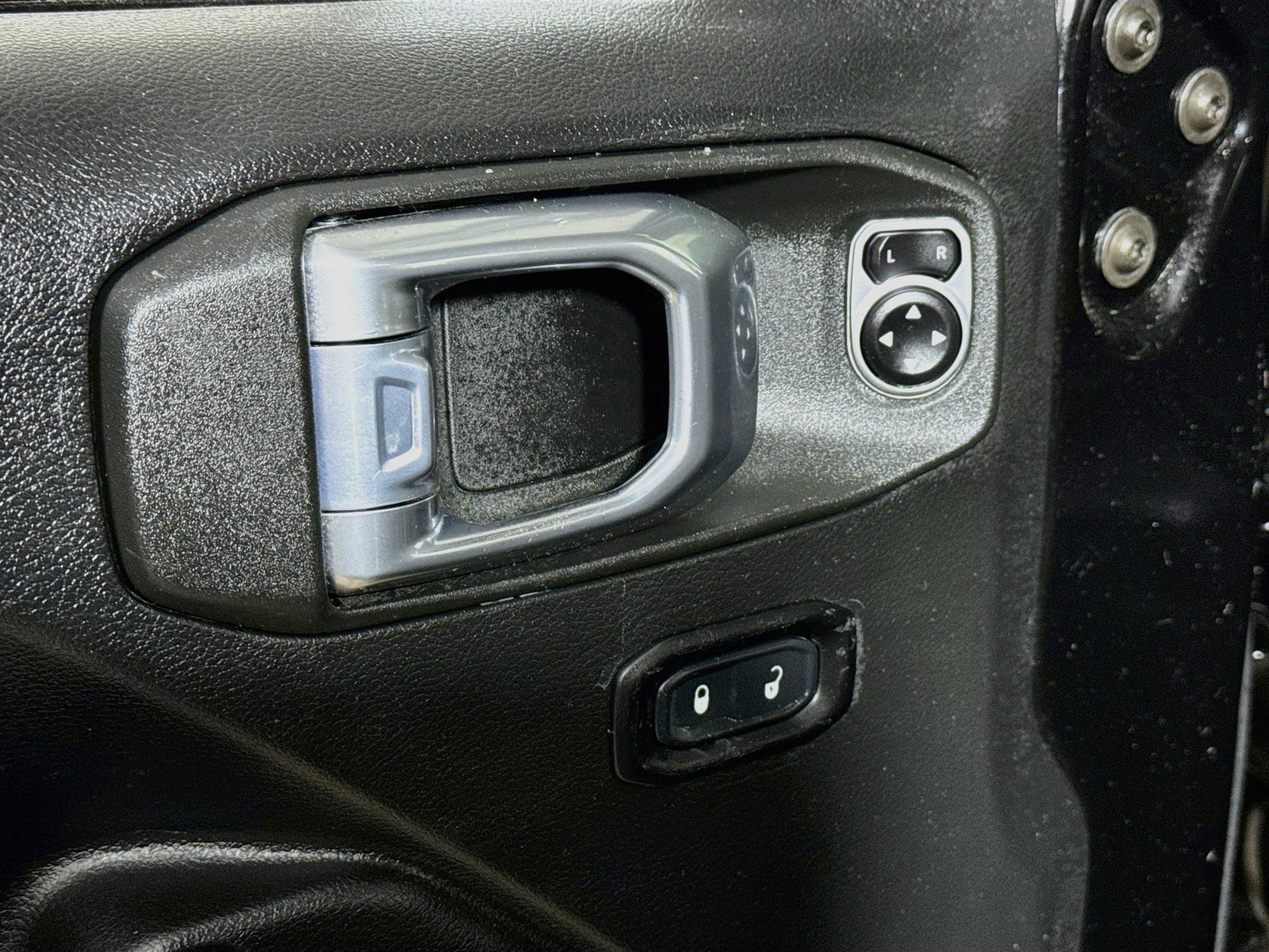 Used 2021 Jeep Wrangler Unlimited Sport AWD/4WD image 19