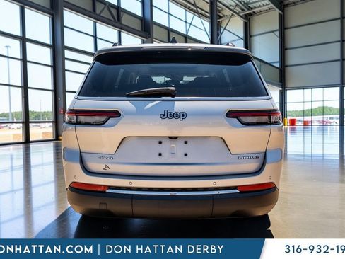 Used 2023 Jeep Grand Cherokee L Limited w/ Trailer Tow Group (B) AWD/4WD image 28