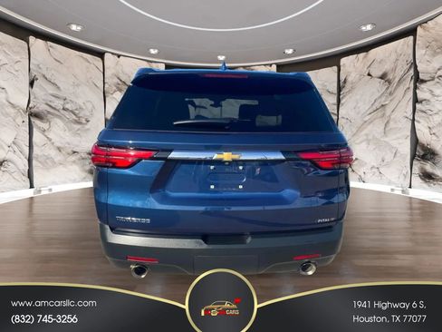 Used 2022 Chevrolet Traverse LS FWD image 3