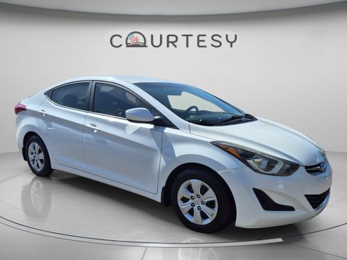 Used 2016 Hyundai Elantra SE FWD image 13