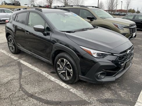 Used 2024 Subaru Crosstrek 2.0i Premium image 3