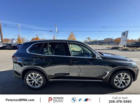 New 2026 BMW X5 xDrive50e image 8
