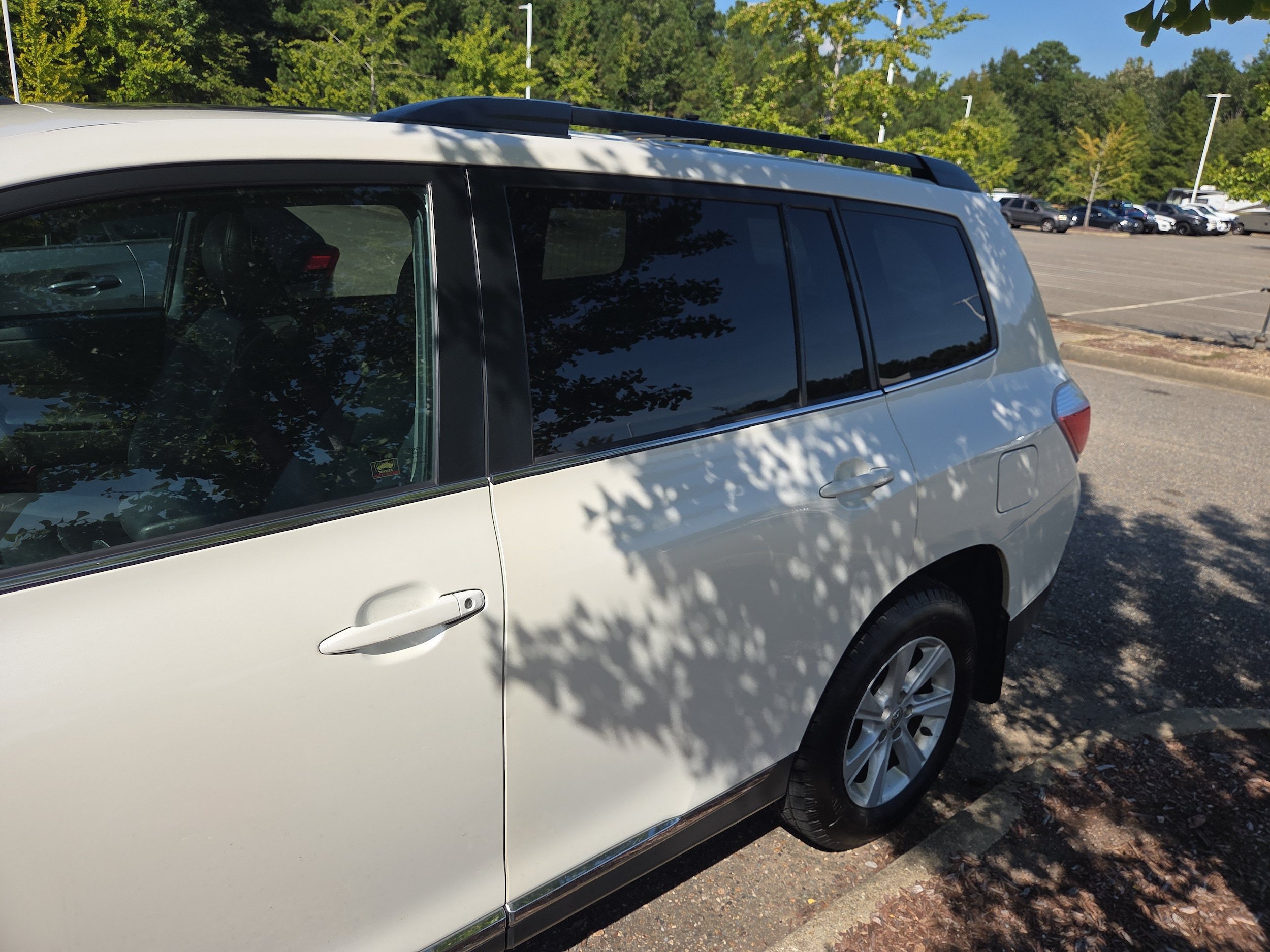 Used 2013 Toyota Highlander SE AWD/4WD image 6