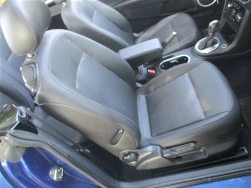 Used 2013 Volkswagen Beetle 2.0T FWD image 10