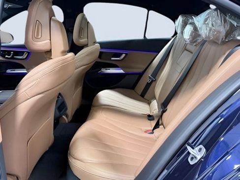 Used 2026 Mercedes-Benz E 350 4MATIC Sedan image 7