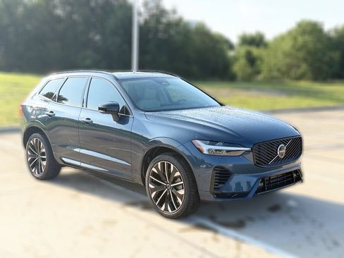New 2026 Volvo XC60 T8 Ultra w/ Protection Package Premier AWD/4WD image 4