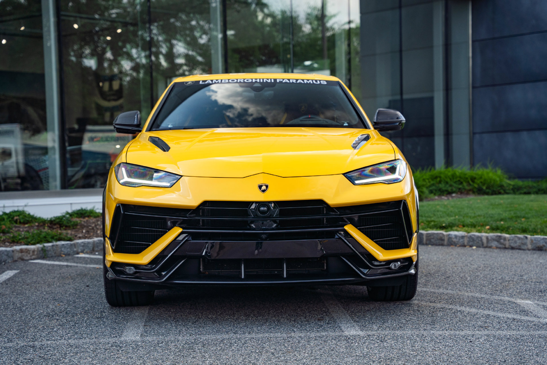 Used 2024 Lamborghini Urus Performante AWD/4WD image 3
