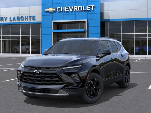 New 2026 Chevrolet Blazer LT w/ Midnight/Sport Edition FWD image 8