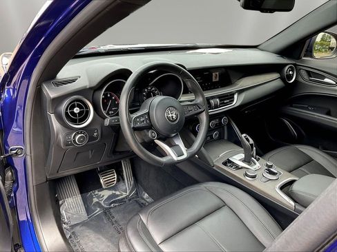 Used 2023 Alfa Romeo Stelvio Ti w/ Active Assist Plus Package AWD/4WD image 17
