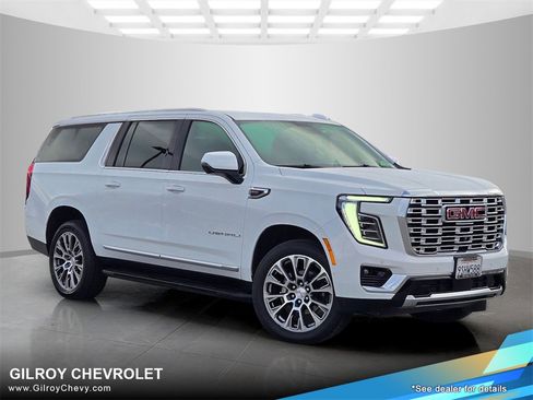 Used 2025 GMC Yukon XL Denali image 1