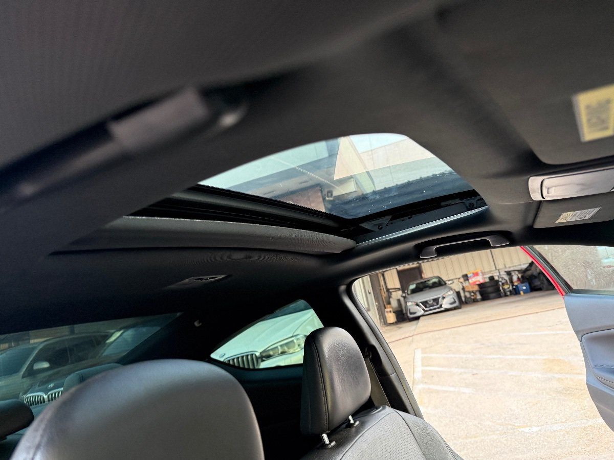 Used 2017 Honda Accord Touring image 12