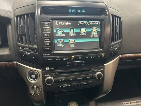 Used 2009 Toyota Land Cruiser image 21