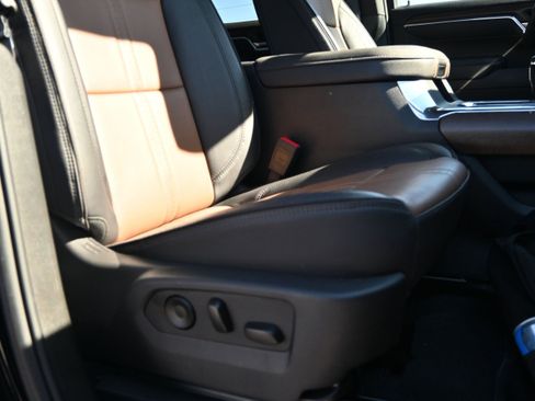 Used 2025 Chevrolet Silverado 1500 High Country w/ High Country Premium Package image 33