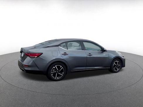 Used 2025 Nissan Sentra SV image 14