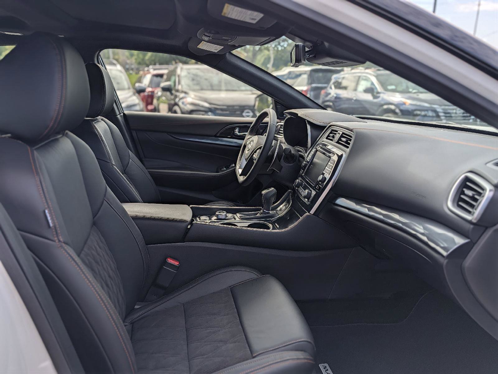 Used 2023 Nissan Maxima SR w/ Sport Mat Group FWD image 19
