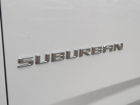 New 2026 Chevrolet Suburban High Country image 32