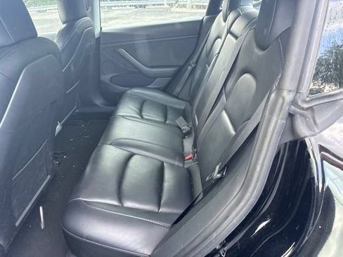 Used 2022 Tesla Model 3 Long Range AWD/4WD image 7