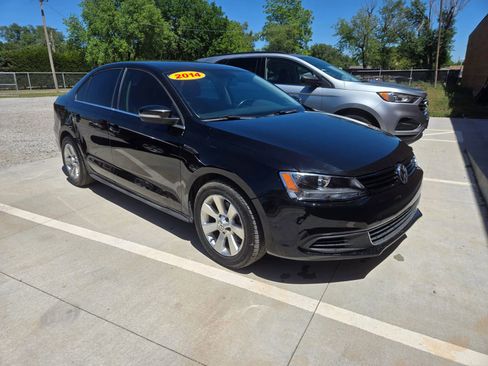Used 2014 Volkswagen Jetta SE FWD image 3
