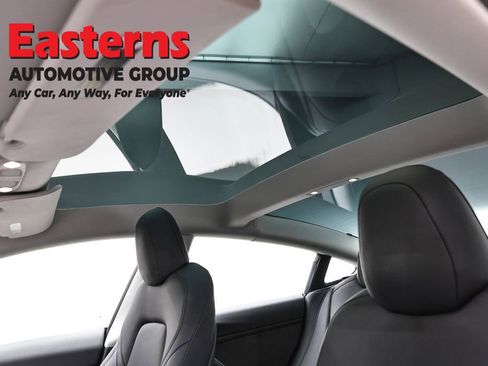 Used 2023 Tesla Model 3 Standard Range image 29