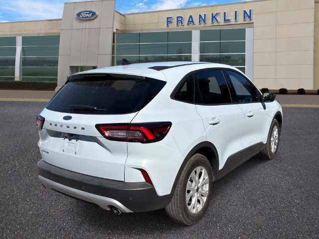 Used 2025 Ford Escape Active w/ Tech Pack #1 FWD image 7