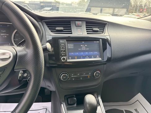 Used 2019 Nissan Sentra S image 17