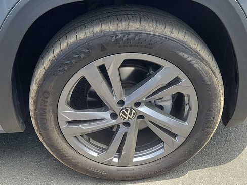 Used 2024 Volkswagen Atlas Cross Sport SEL R-Line AWD/4WD image 10