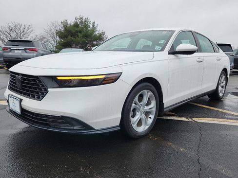 Certified 2023 Honda Accord LX image 3