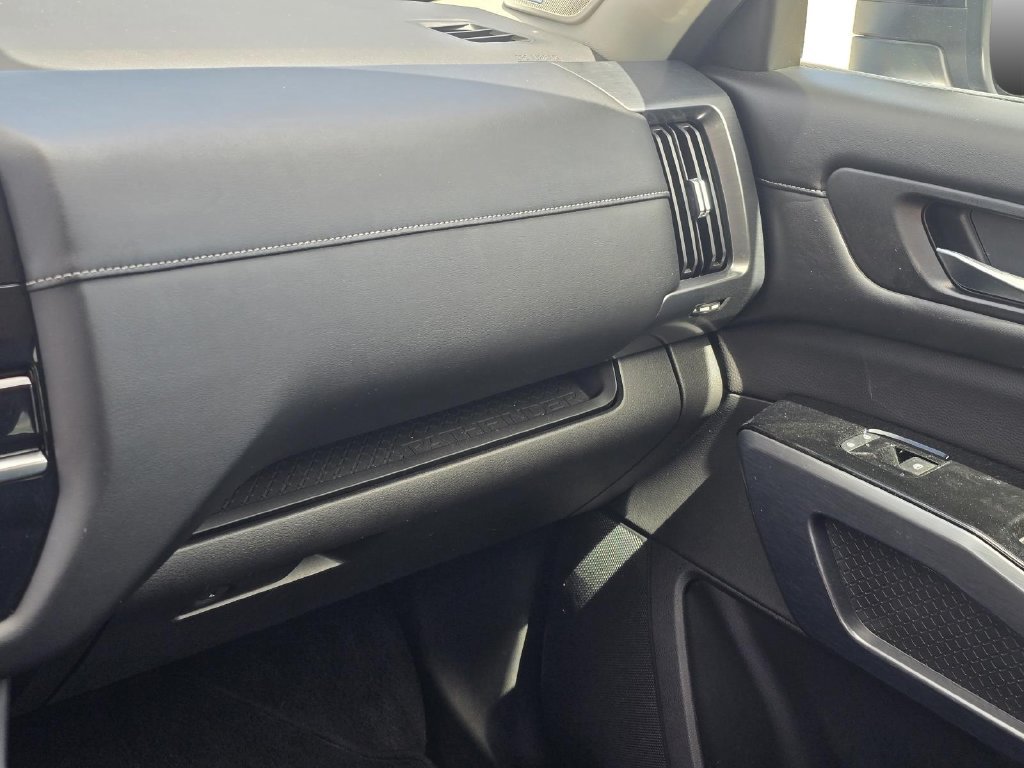Used 2023 Nissan Pathfinder SL w/ SL Premium Package FWD image 18