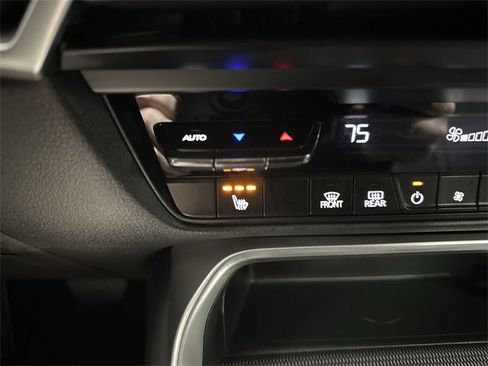 Certified 2025 MAZDA CX-90 3.3 Turbo w/ Preferred Package image 32