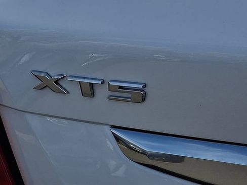 Used 2025 Cadillac XT5 Premium Luxury image 32