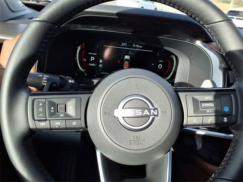 New 2025 Nissan Pathfinder Platinum image 12