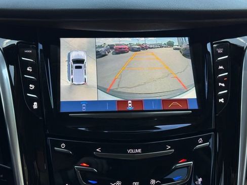 Used 2020 Cadillac Escalade Luxury AWD/4WD image 26