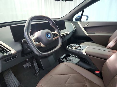 Used 2024 BMW iX xDrive50 image 11
