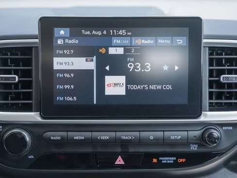 Used 2024 Hyundai Venue SEL FWD image 23