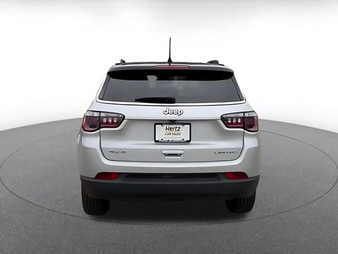 Used 2025 Jeep Compass Limited AWD/4WD image 10