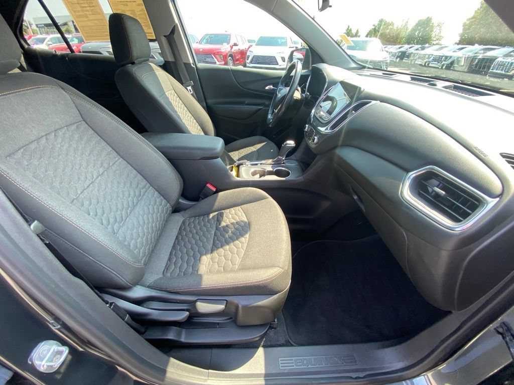 Used 2020 Chevrolet Equinox LT FWD image 30