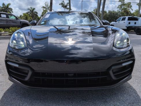Used 2022 Porsche Panamera 4 Platinum Edition AWD/4WD image 3