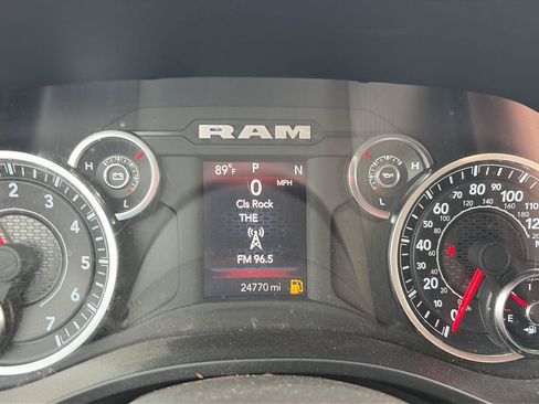 Used 2025 RAM 1500 Tradesman w/ Night Edition AWD/4WD image 9