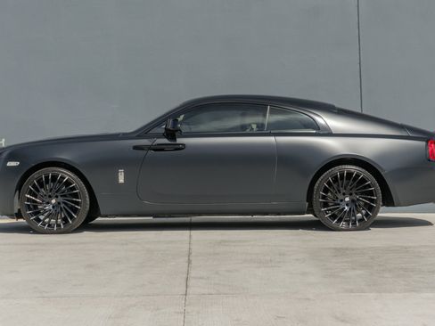 Used 2016 Rolls-Royce Wraith image 2
