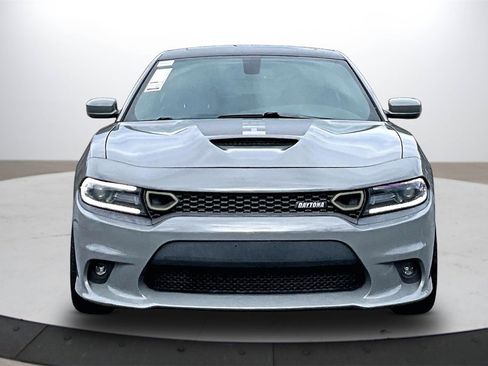 Used 2017 Dodge Charger R/T image 3