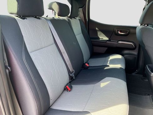 Used 2023 Toyota Tacoma TRD Off-Road image 24