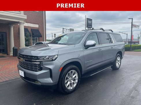 Used 2023 Chevrolet Suburban Premier AWD/4WD image 1