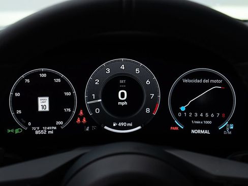 Used 2025 Porsche 911 Carrera RWD image 40