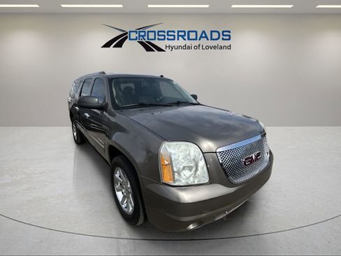 Used 2011 GMC Yukon XL Denali image 7