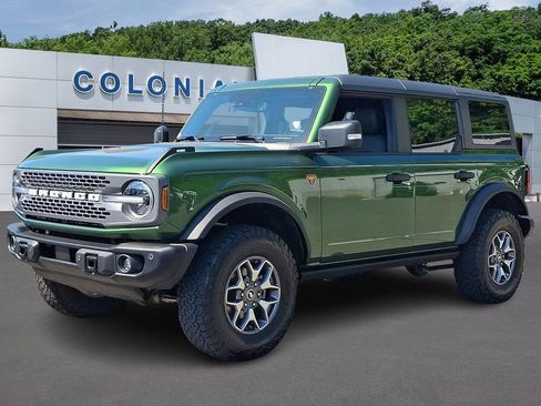 Certified 2025 Ford Bronco Badlands AWD/4WD image 3