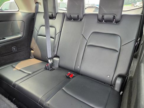 Used 2024 Nissan Pathfinder SL AWD/4WD image 11