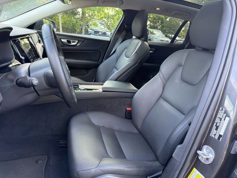 Certified 2025 Volvo V60 B5 Cross Country Plus AWD/4WD image 16