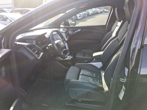 Used 2022 Audi Q4 e-tron Premium Plus image 10