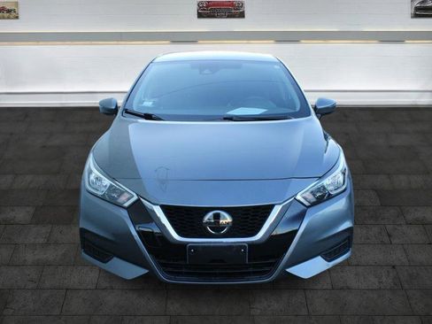 Used 2021 Nissan Versa SV image 2